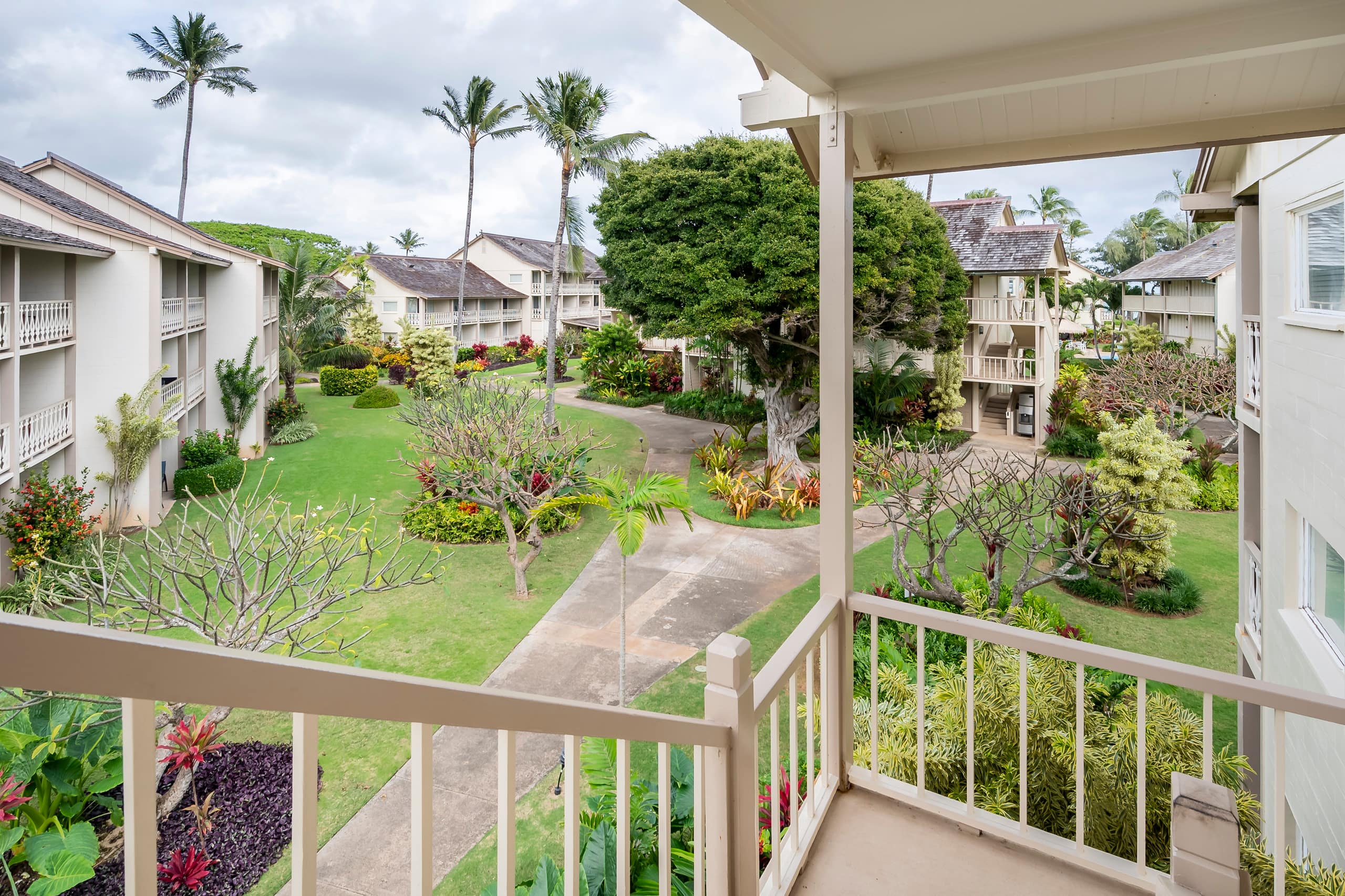 Islander Studio Gem Beachfront 2 Full Beds w/AC - Photo 13