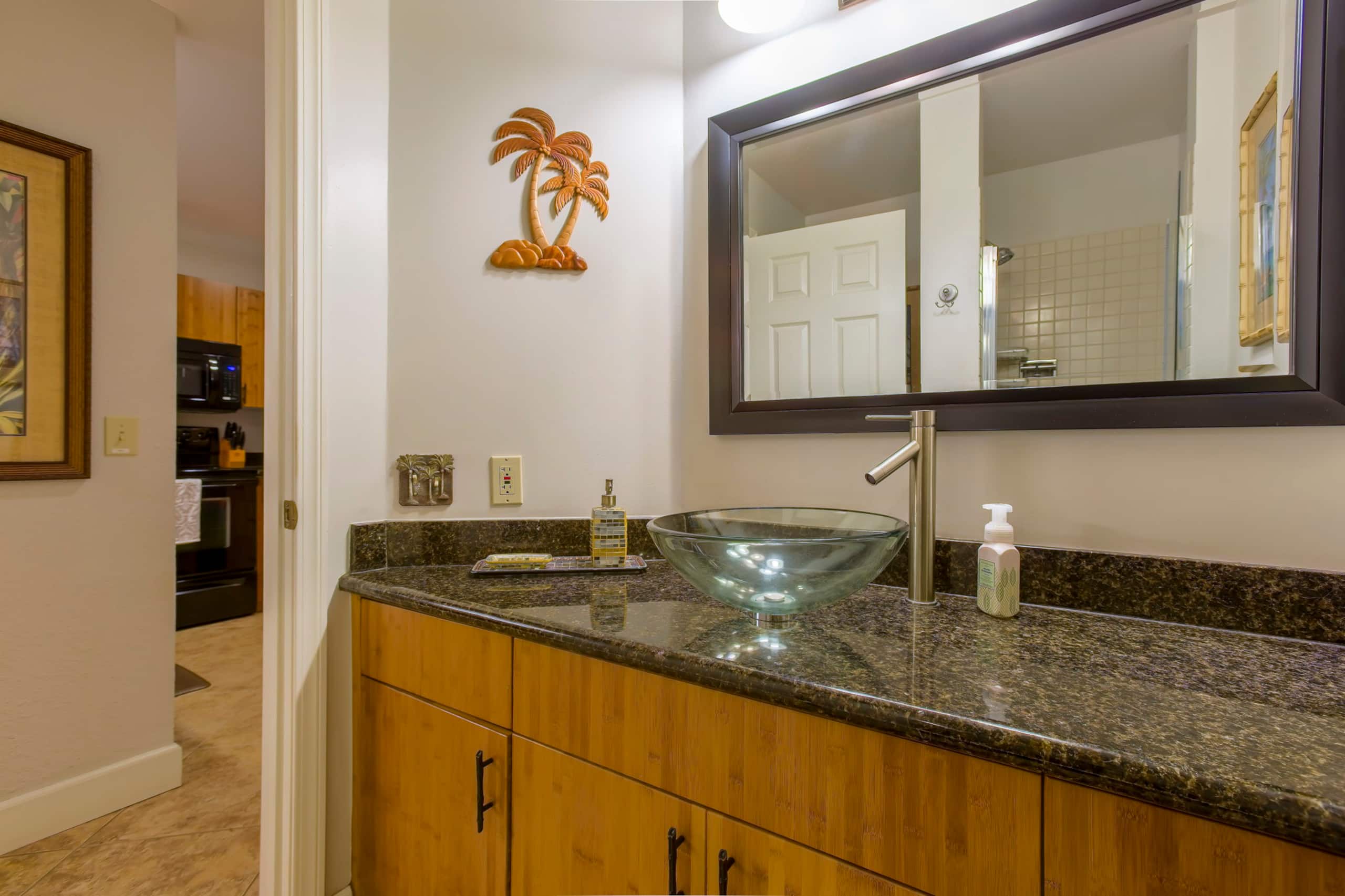 Condo in Kihei · ★4.97 · 1 bedroom · 2 beds · 2 baths - Image 13