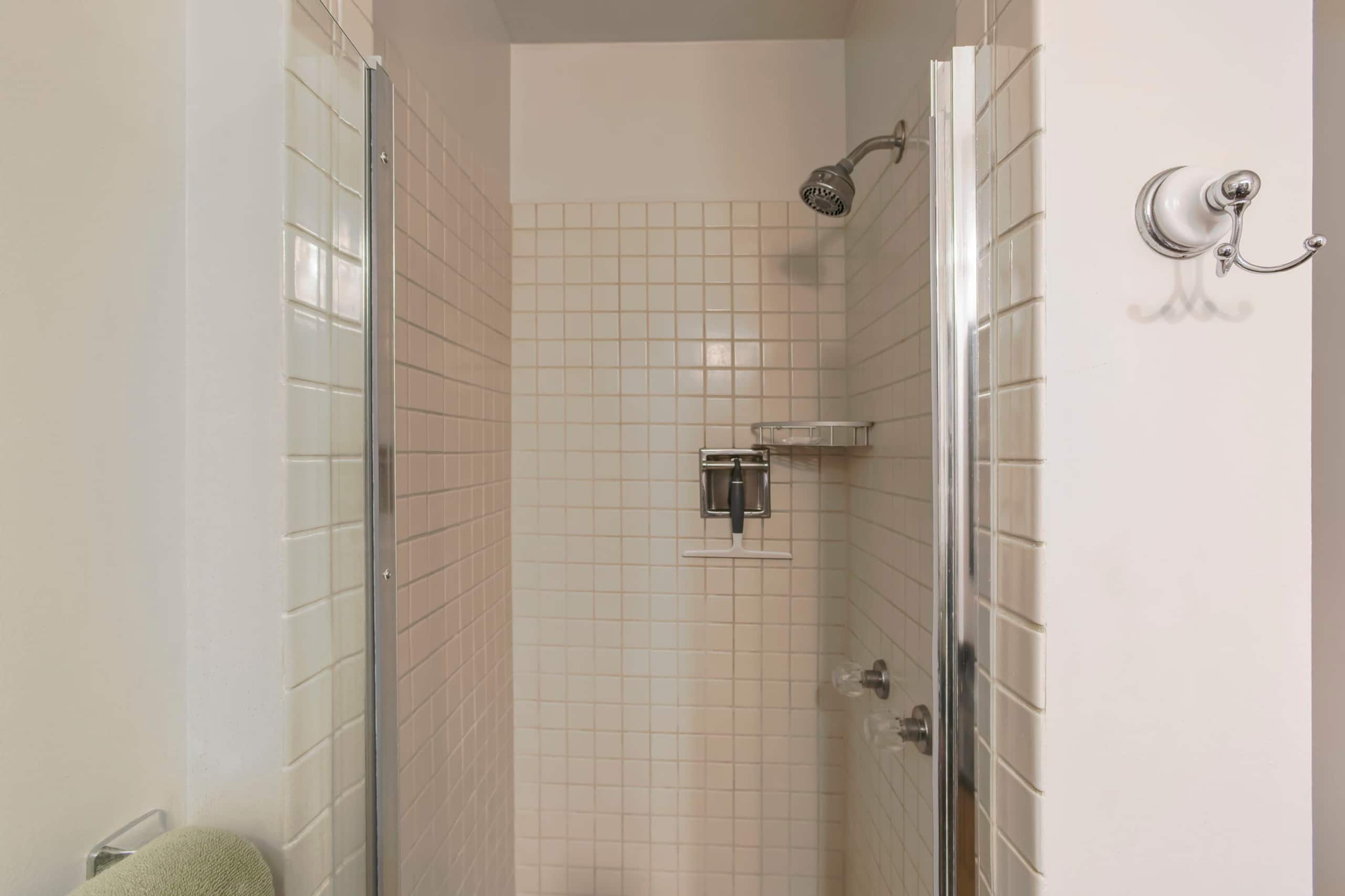 Condo in Kihei · ★4.97 · 1 bedroom · 2 beds · 2 baths - Image 14
