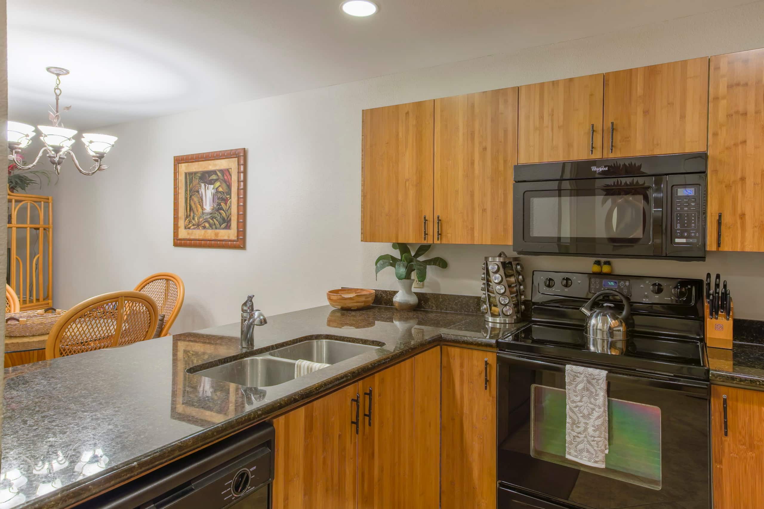 Condo in Kihei · ★4.97 · 1 bedroom · 2 beds · 2 baths - Image 6