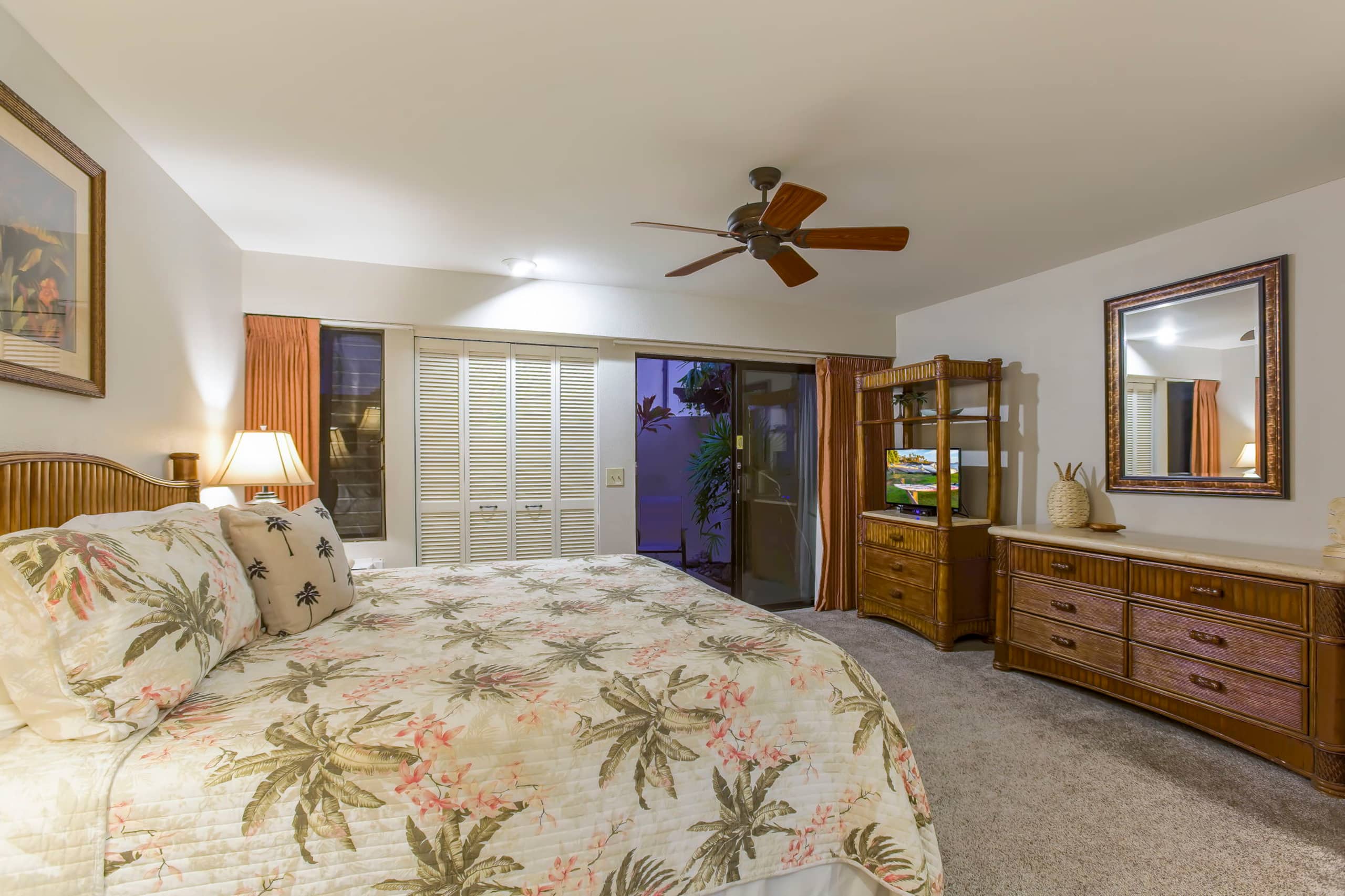 Condo in Kihei · ★4.97 · 1 bedroom · 2 beds · 2 baths - Image 10