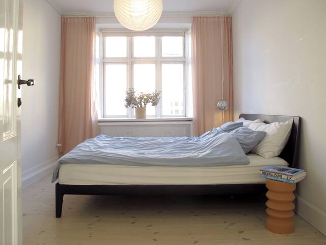 Bright vesterbro design apartment with big balcony gallery image 5