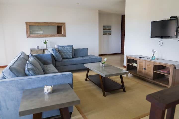 Pool With Ocean View! Charming Villa - Rodney Bay