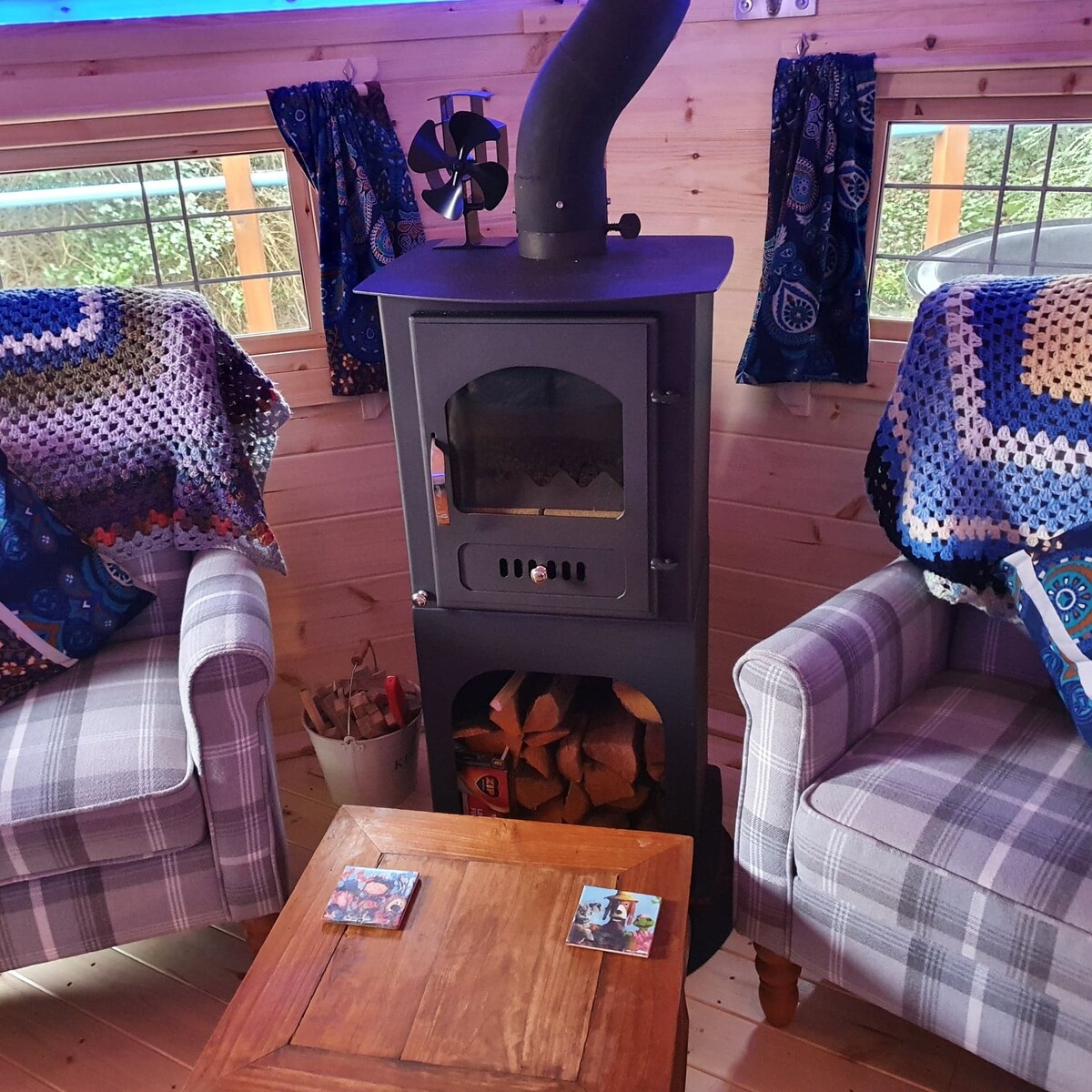 Top Airbnb: Adorable and Utterly Unique "The Star Shack in St. Issey