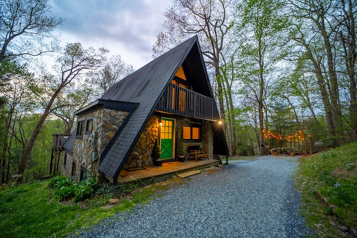 Appalachian A-Frame | Winter Wonder near Boone, NC - Cabins for Rent in  Sugar Grove, North Carolina, United States - Airbnb