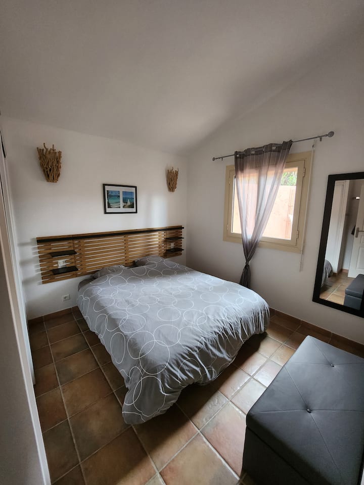 父母房间
床位160 * 200