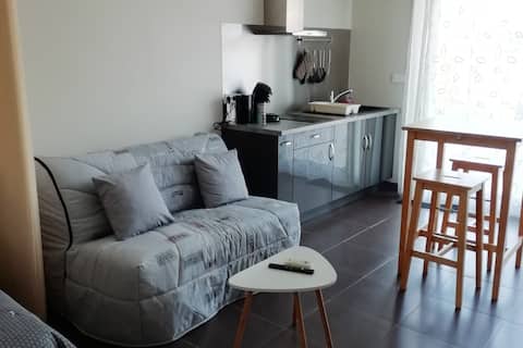 Top Airbnb: STUDIO - 2 PEOPLE - SOUTH OF BASTIA in Bastia