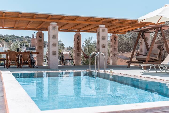 Unique Villa Pietra:Priv. Pool Oasis, Top Beaches