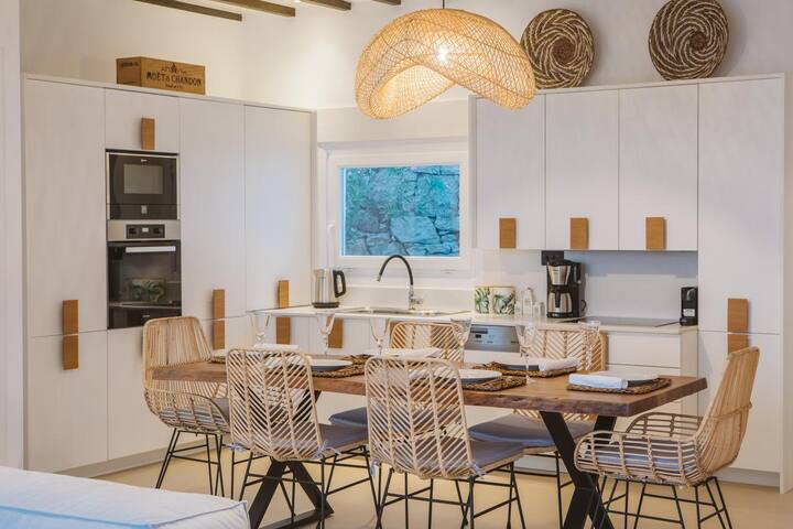 SeaCode Villas, White Villa gallery image 5