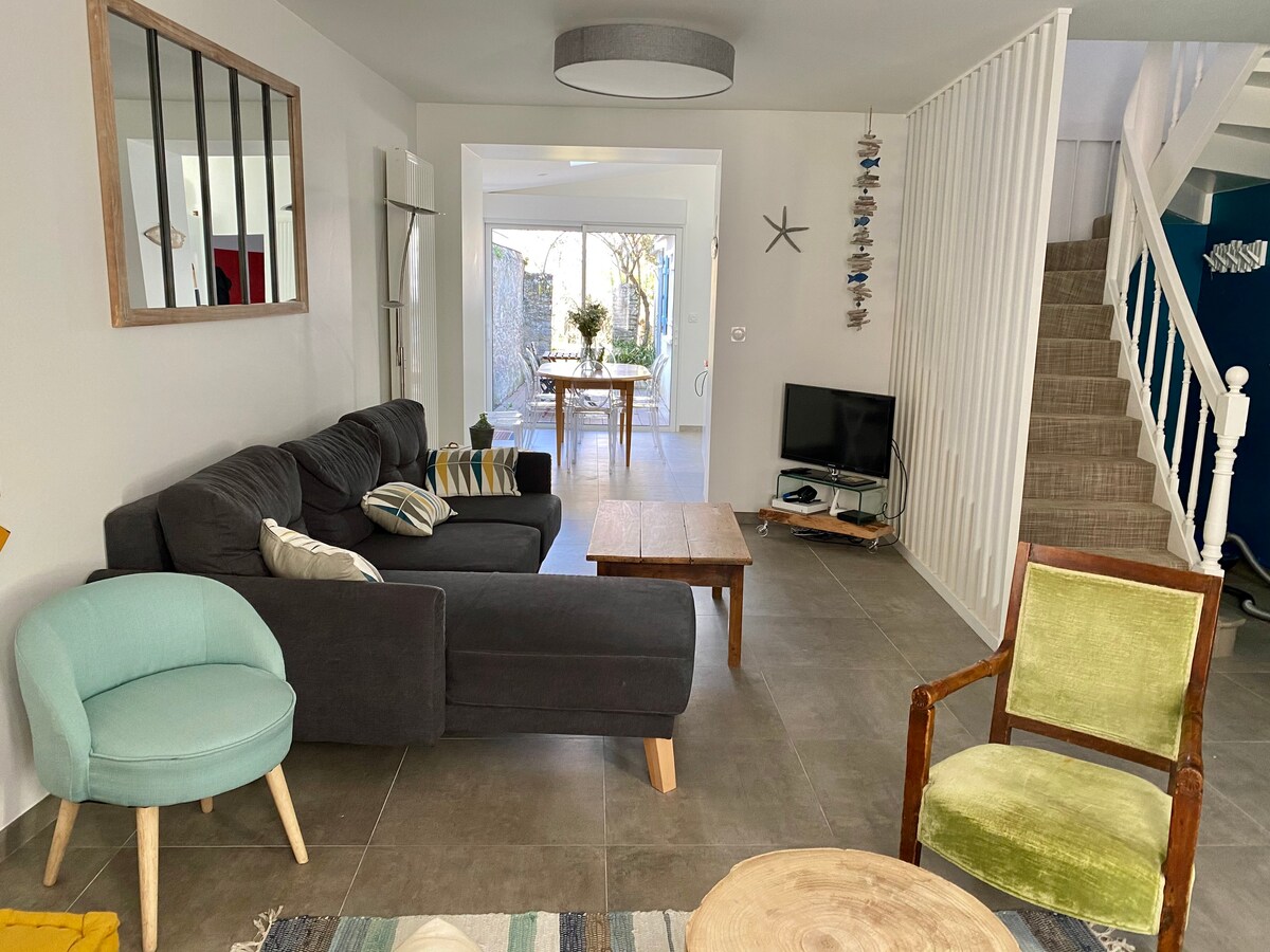 Annonce Airbnb populaire: House in the heart of Piriac-sur-Mer, 80 m from the beach à Piriac Sur Mer