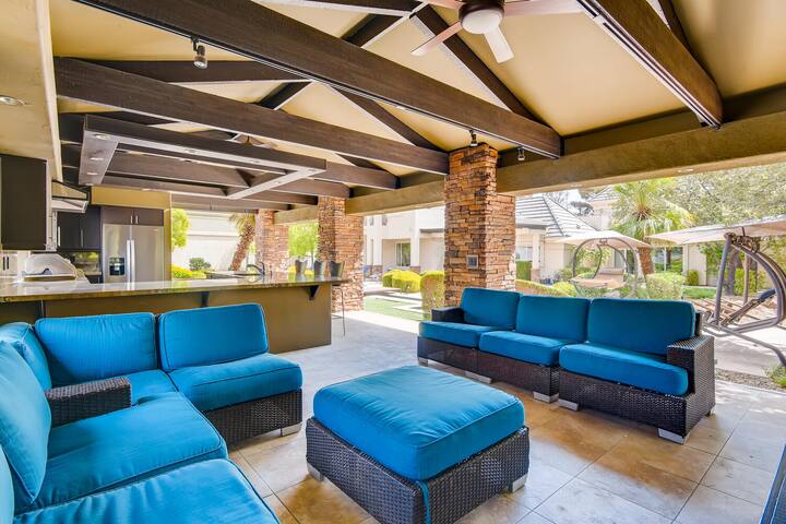 EXECUTIVE MANSION IN PRIME LAS VEGAS LOCATION