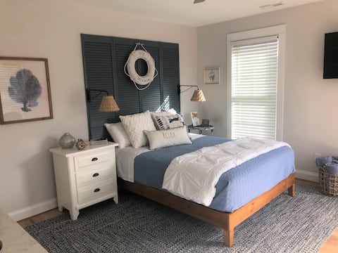 The Minnow  (Lovely studio near beach)