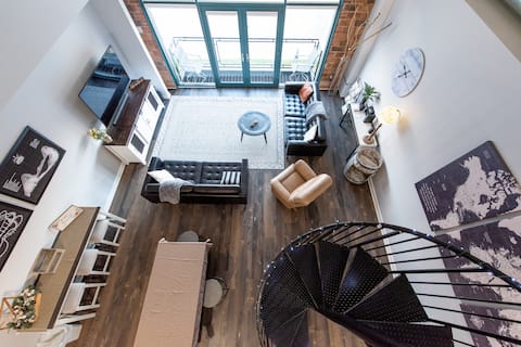 Spacious Condo w/ 2 king beds & Beautiful Lakeview
