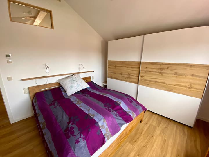 Dormitorio con somier