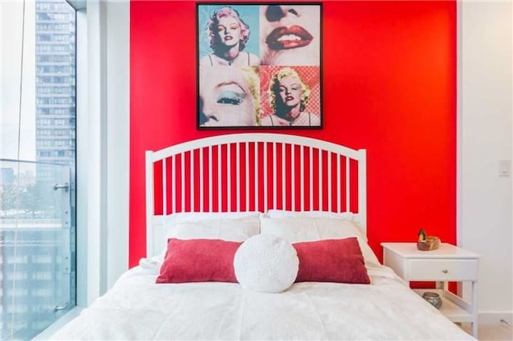 Downtown Toronto – Heart of the City with access gallery image 3