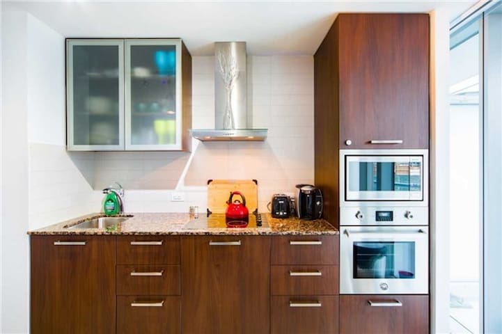 Downtown Toronto – Heart of the City with access gallery image 5