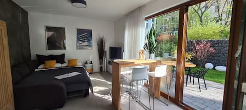 Top performing Airbnb: Idyllic, stylish apart­ment Stralau in Friedrichshain