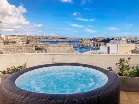 Valletta&Grand Harbour Lookout Seaview Hot tub BBQ