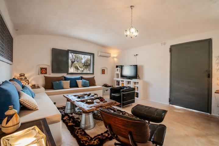 Wonderful Trullo Home with pool and amazing view gallery image 4