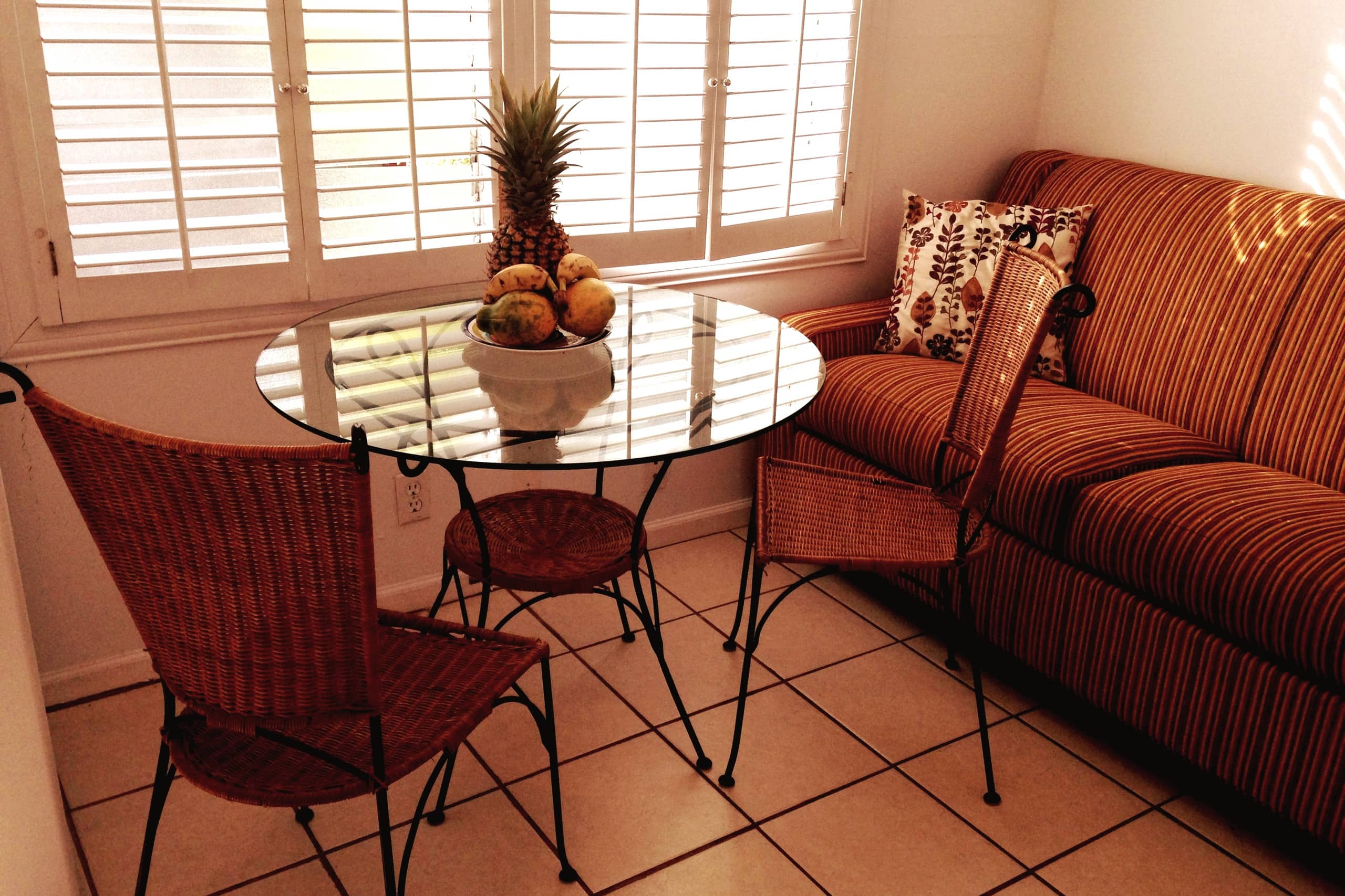 Distinctive 1 BR w/lanai 5 min to beach - Photo 12