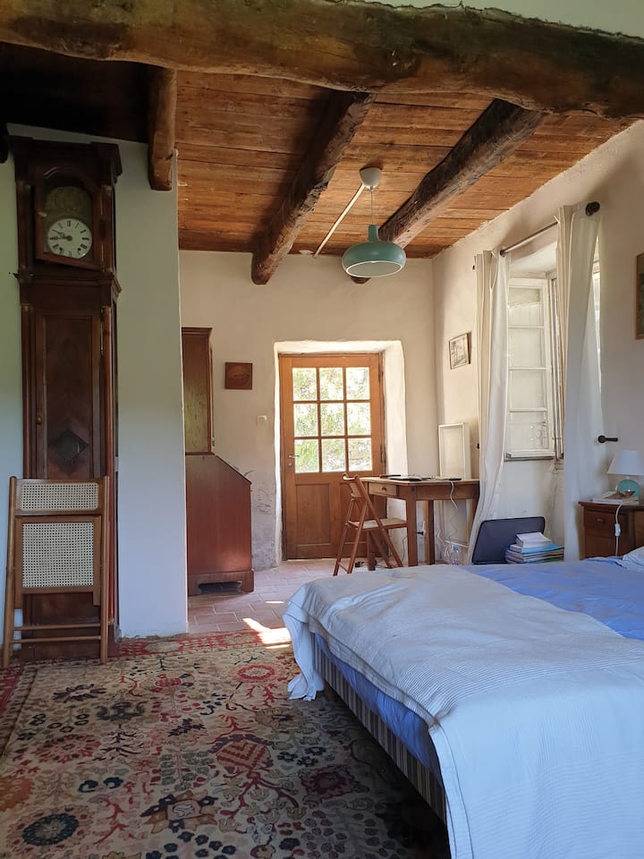 غرفة في الطابق الأرضي