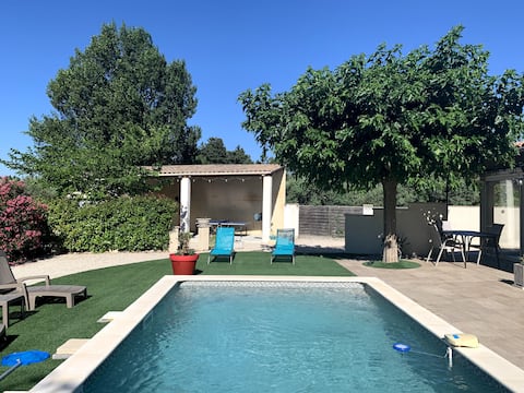 Beautiful, pleasant house overlooking organic vineyards.
