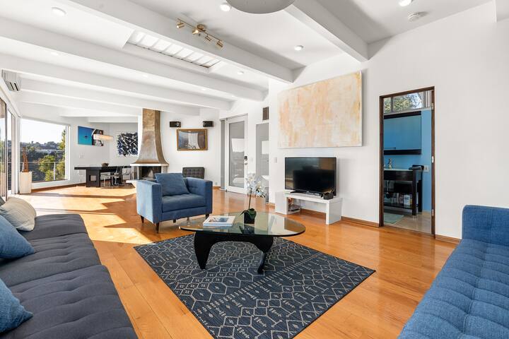 Hollywood hills 3bd/2bath House with Amazing View gallery image 4