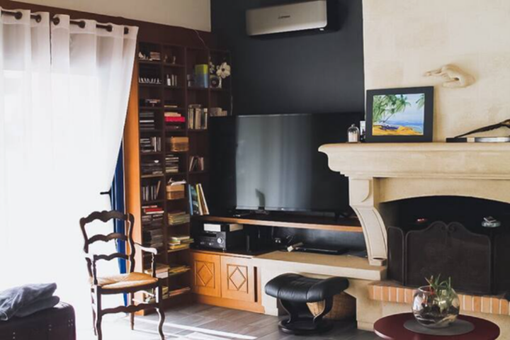 LA MAISON BLEUE gallery image 3