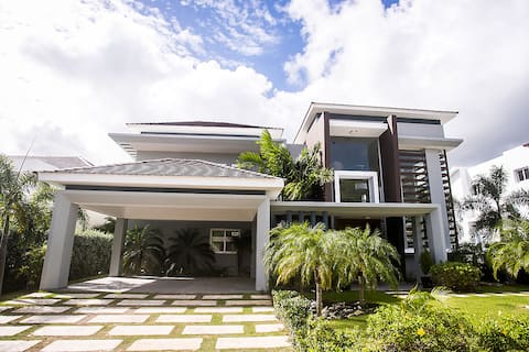 Modern Villa Guajaca Punta Cana with Private pool