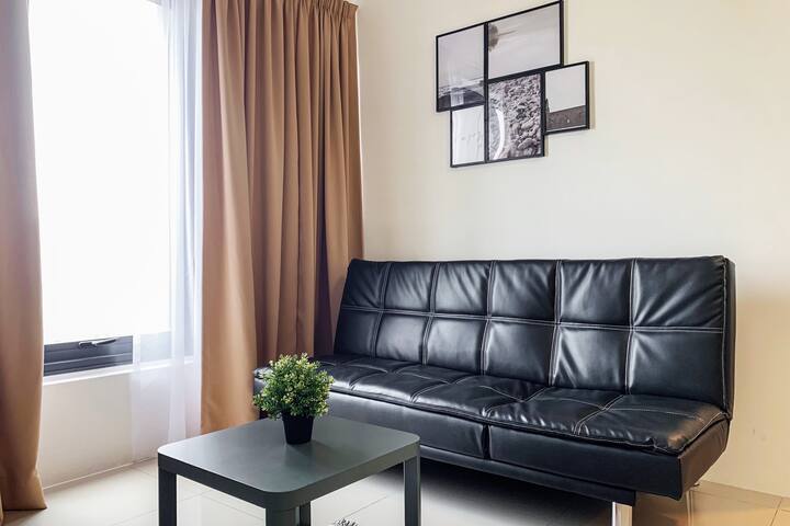 Sala de estar  |  Wifi gratuito de alta velocidad de 100 Mbps 
 |  Televisión con Evpad TvBox (múltiples canales internacionales + películas de alta definición)