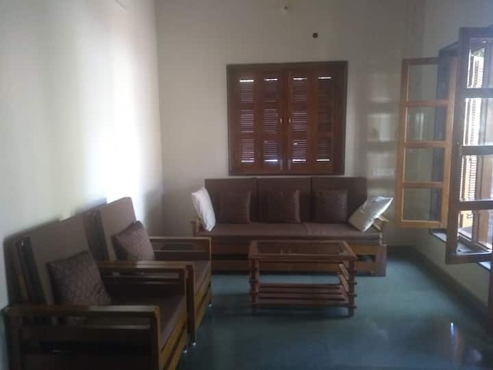 Guhagar Beach Home - Guhagar