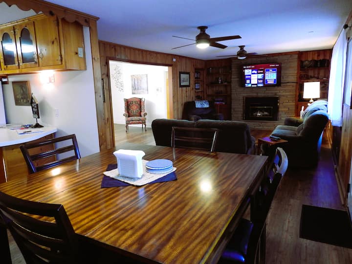 Spacious and Comfortable House close to Everything Houses for Rent in Fayetteville, North