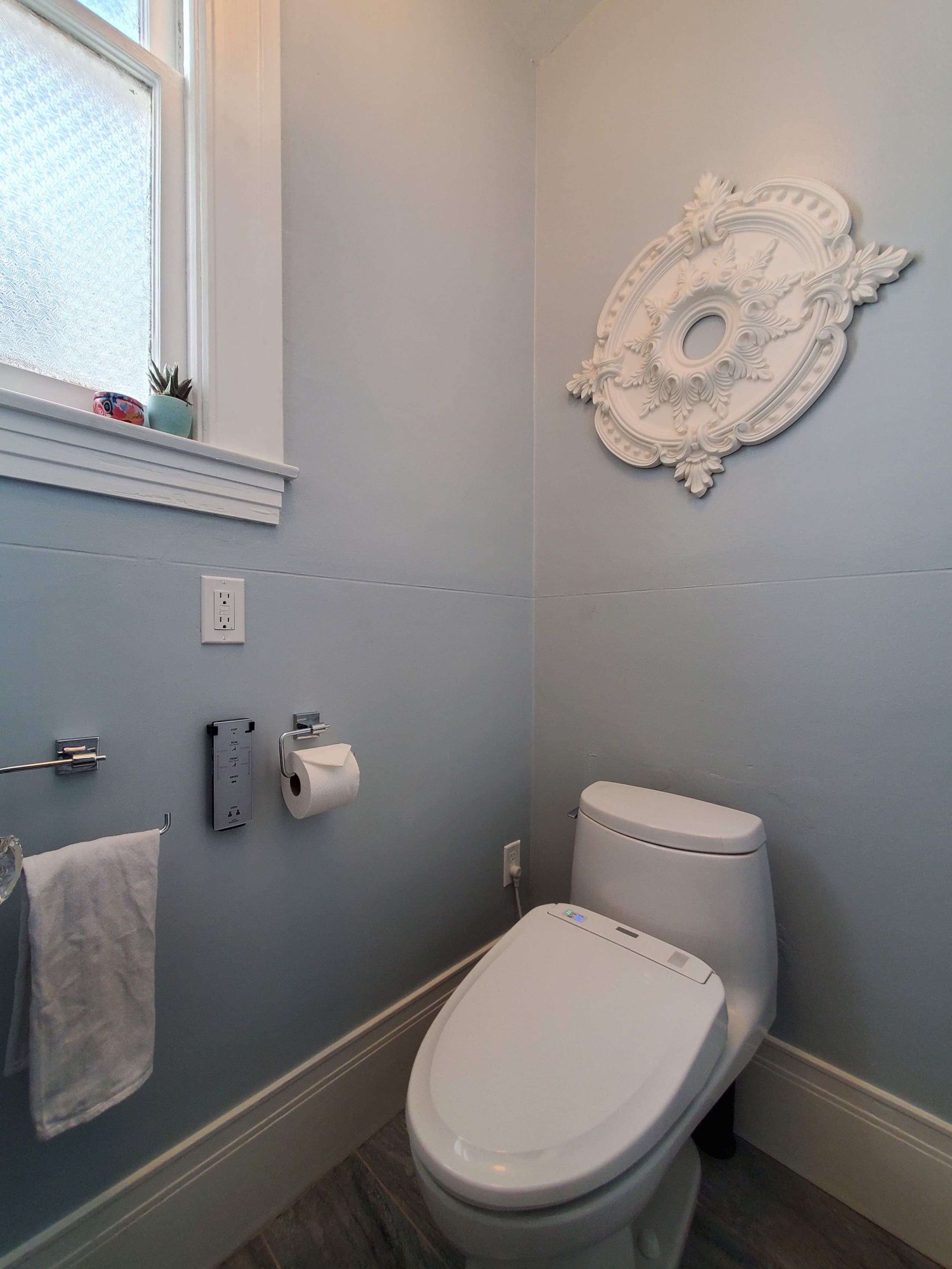 Home in San Francisco · ★4.97 · 3 bedrooms · 4 beds · 1.5 baths - Image 16
