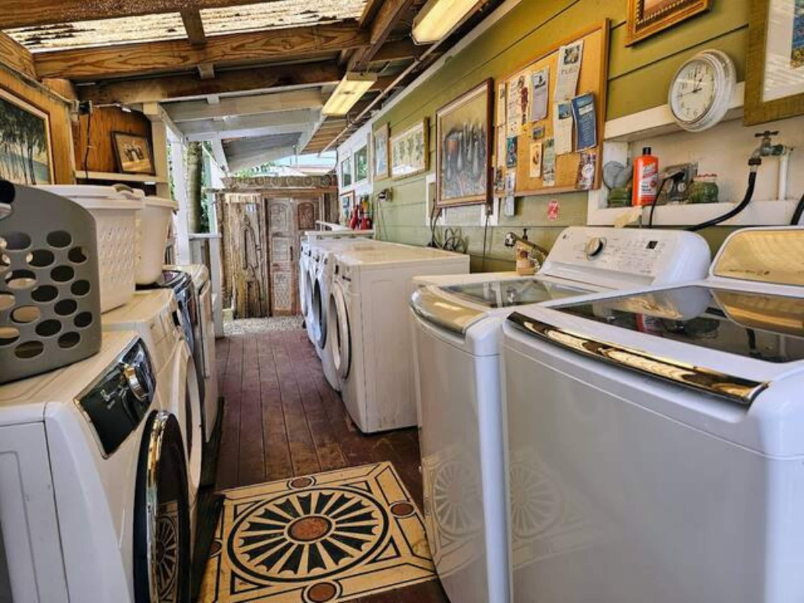 Charming Studio 2 blocks to beach - Photo 6