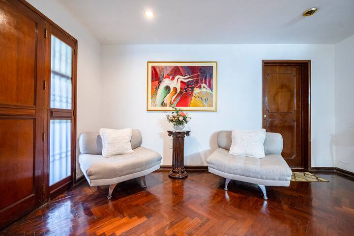 #2 Luis XV-style room in front of the park