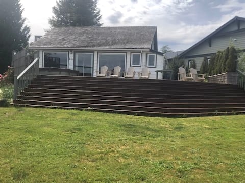 Seaside Cottage - hot tub, fireplace, motel zoned