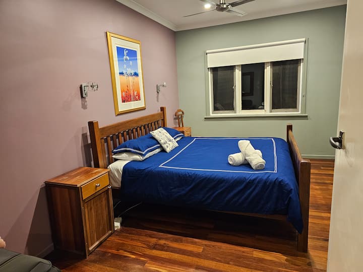 Main Bedroom, with King Bed