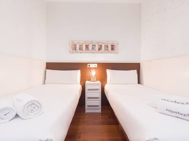 Superior Apartment By Gaudi EnjoyBCN Apts gallery image 2