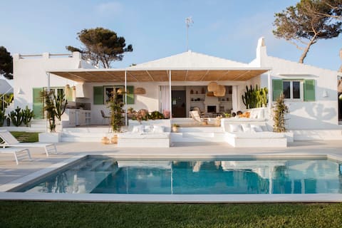 Bohemian Chic Villa with Sea View in Binibeca