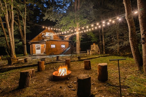 Hungry Mother Island. A unique cabin retreat.