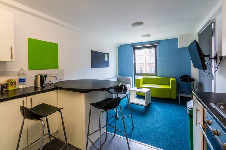 5 Bedroom Apartment-Shrubhill Campus Accommodation gallery image 4