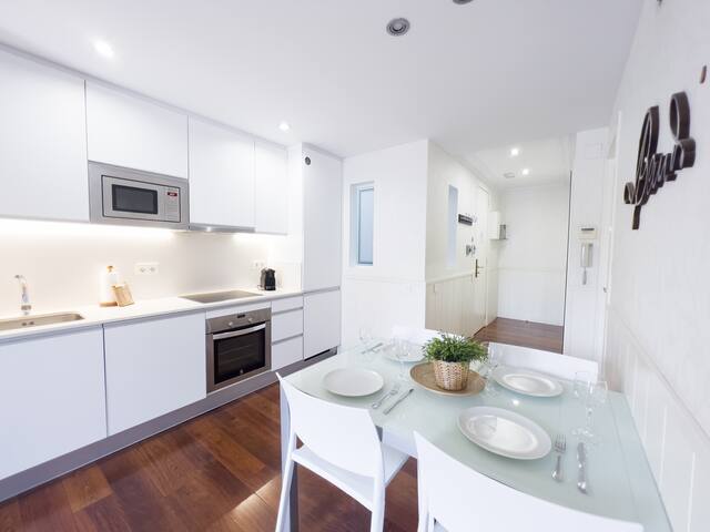 Superior views and Breakfast by Gaudi Enjoy BCN gallery image 4