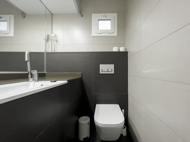 Apart. Superior with views by Gaudi EnjoyBCN Aprts gallery image 4