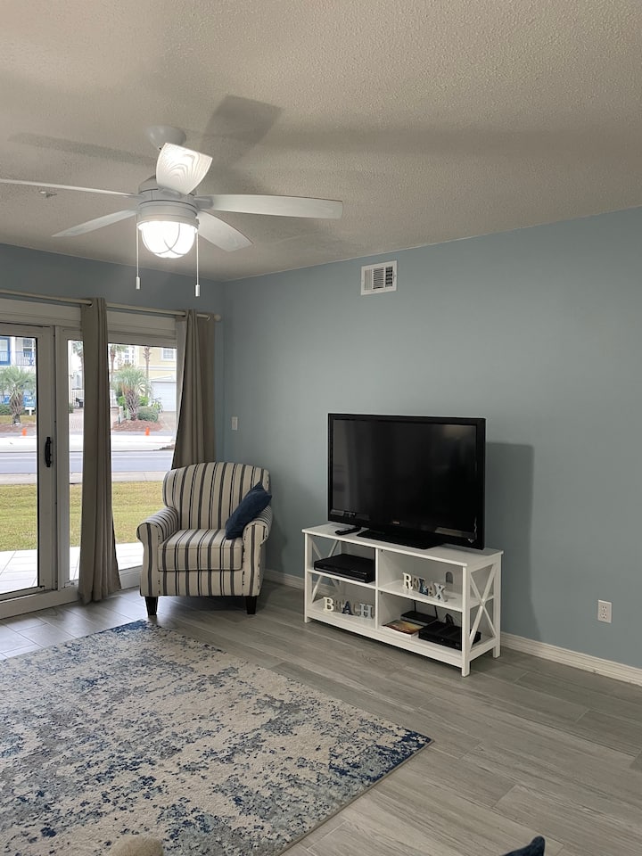 تلفزيون في غرفة المعيشة