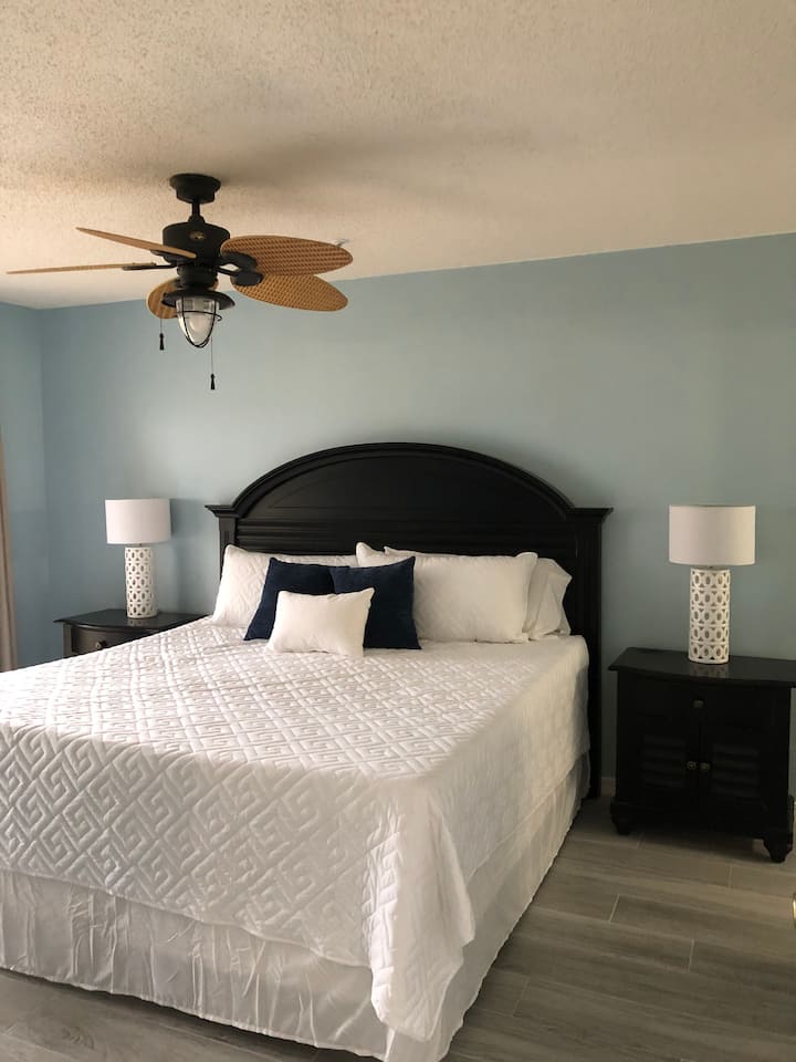 غرفة النوم الرئيسية