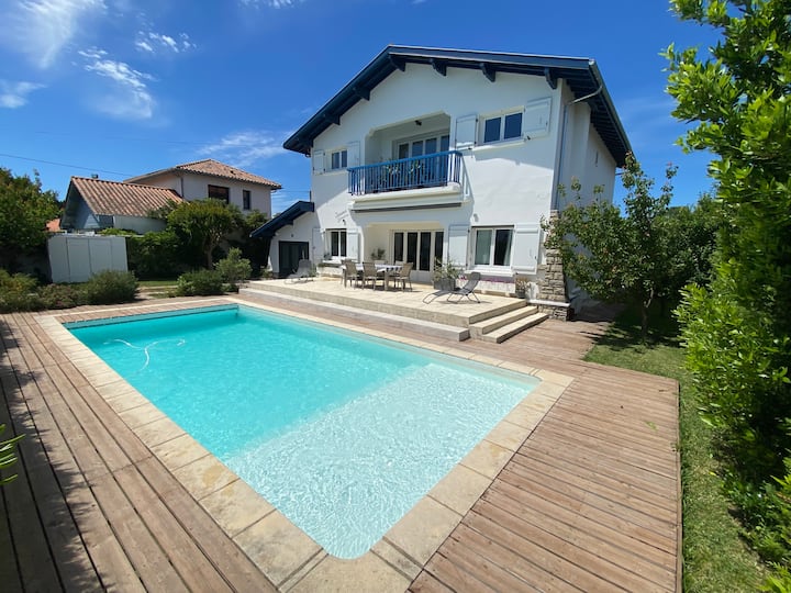 Villa Basque Piscine & Jardin
Plage &Centre à Pied - Biarritz