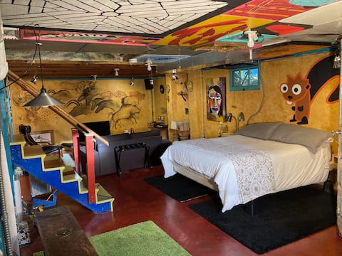 Cozy art studio hideaway