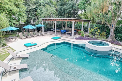 Casona de Elefantes, 11 suites, up to 24 guests