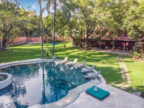 Casona de Elefantes, 11 suites, up to 24 guests