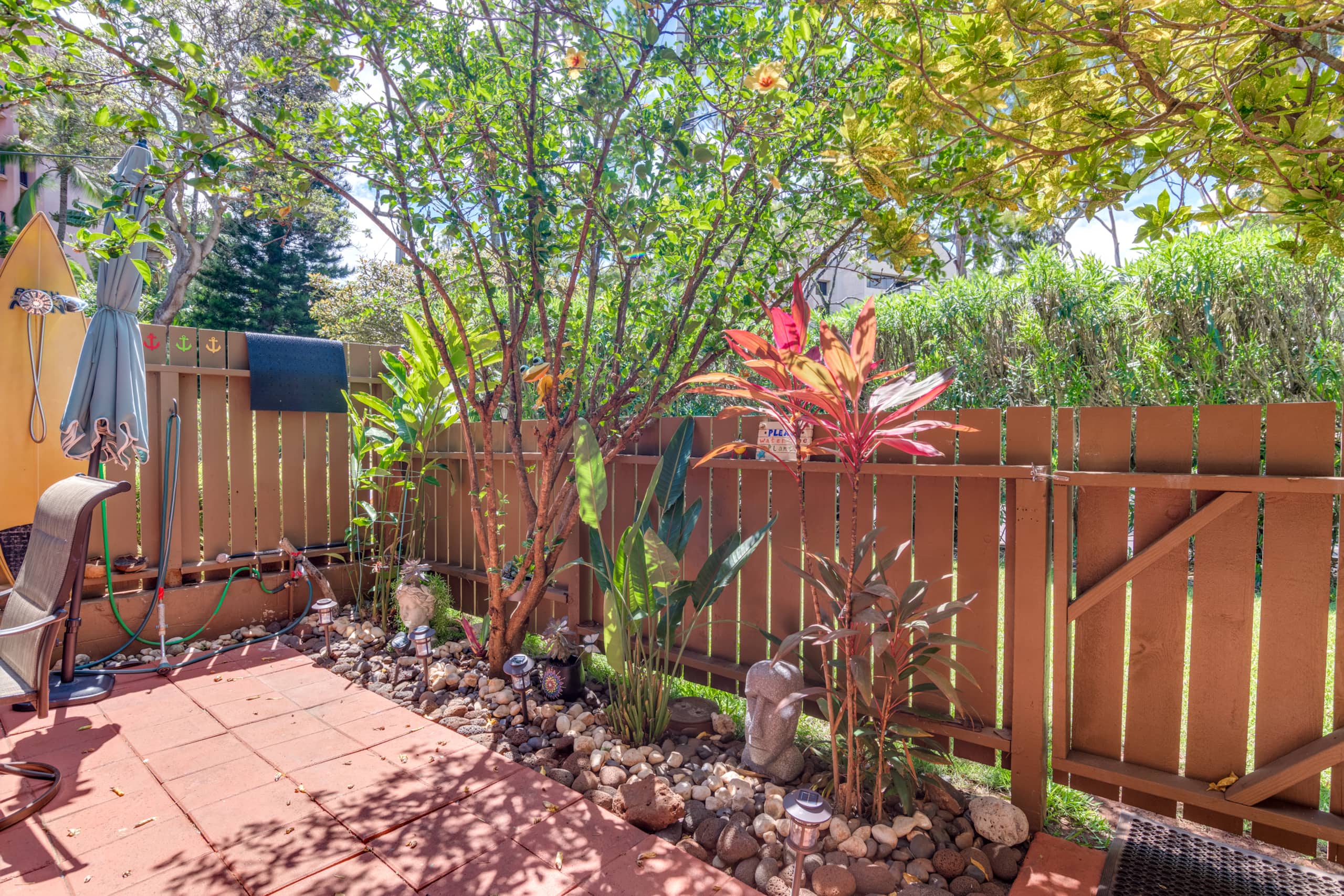 Townhouse in Lahaina · ★4.64 · 2 bedrooms · 2 beds · 2 baths - Image 11
